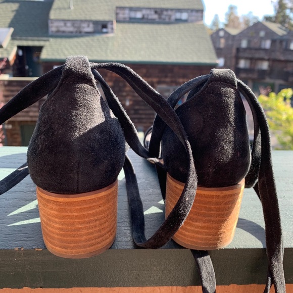 Steve Madden Black Suede Tie Heels 6 - Picture 5 of 6